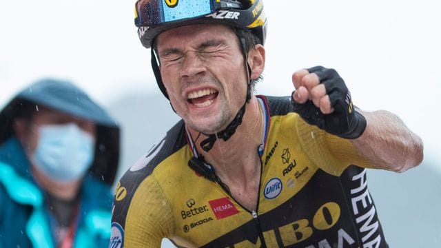 Der Slowene Primož Roglič feierte bei der Vuelta seinen dritten Etappensieg und eroberte das Rote Trikot zurück. Der Slowene Primož Roglič feierte bei der Vuelta seinen dritten Etappensieg und eroberte das Rote Trikot zurück.