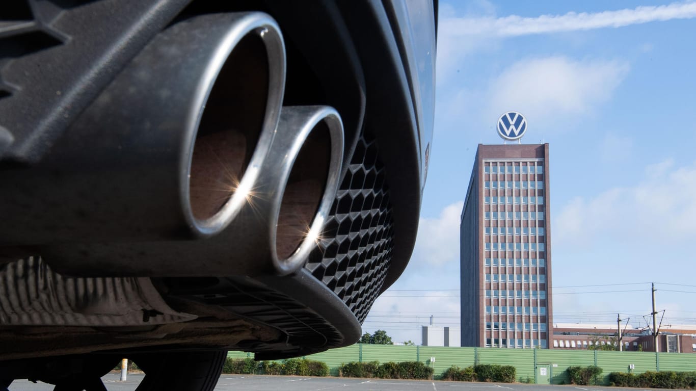 Auspuffrohre eines Volkswagen: Vor dem BGH wurden einige Spezialfragen im Dieselskandal bereits entschieden.