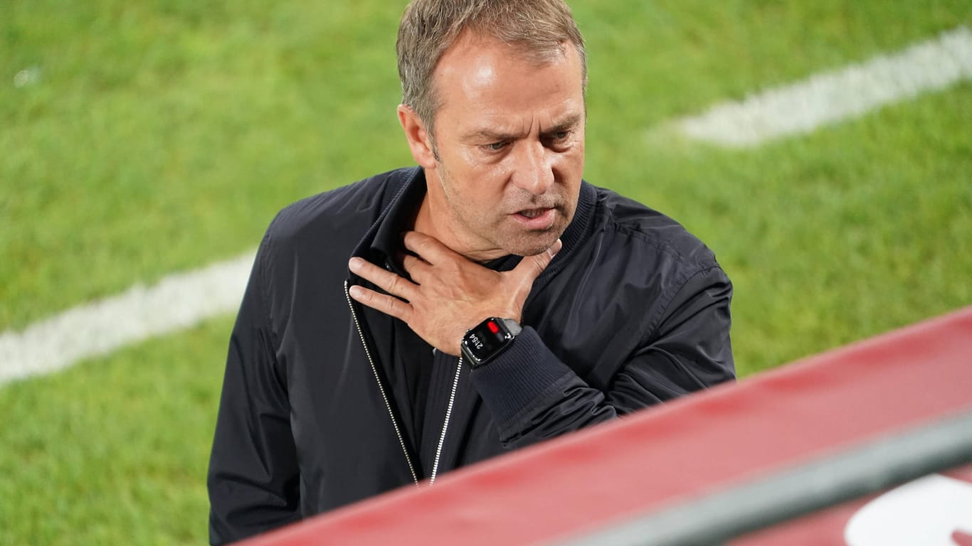Hansi Flick: Der Bundestrainer konnte mit seiner Mannschaft in seinem ersten Spiel als Trainer noch nicht zufrieden sein.