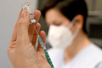 Auffrischimpfung gegen das Coronavirus: Die Impfquote in Deutschland steigt nur noch langsam.