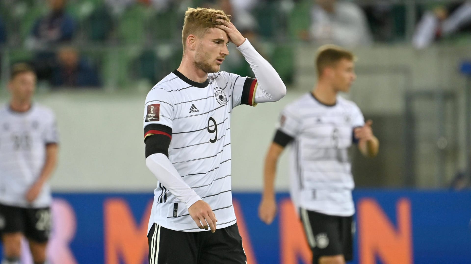 Nicht zufrieden: Timo Werner erzielte zwar einen Treffer gegen Liechtenstein, doch die Leistung der DFB-Elf ließ noch Luft nach oben. Nicht zufrieden: Timo Werner erzielte zwar einen Treffer gegen Liechtenstein, doch die Leistung der DFB-Elf ließ noch Luft nach oben.