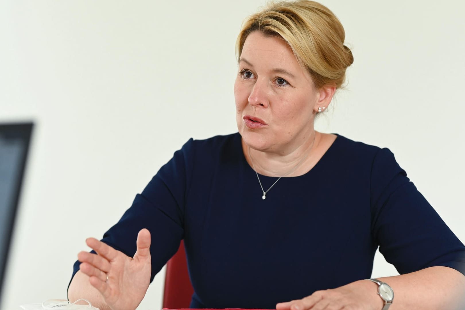 Franziska Giffey im Gespräch mit t-online: Die Berliner SPD-Spitzenkandidatin will gegen Grundstückspekulanten vorher. Franziska Giffey im Gespräch mit t-online: Die Berliner SPD-Spitzenkandidatin will gegen Grundstückspekulanten vorher.