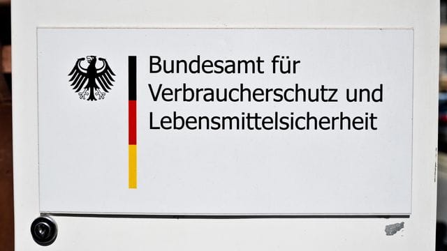 Wie das Bundesamtes für Verbraucherschutz ausgewertet hat, wurden seit Beginn des Jahres deutlich mehr Warnungen vor Lebensmitteln und anderen Produkten veröffentlicht als im Vorjahr. Wie das Bundesamtes für Verbraucherschutz ausgewertet hat, wurden seit Beginn des Jahres deutlich mehr Warnungen vor Lebensmitteln und anderen Produkten veröffentlicht als im Vorjahr.