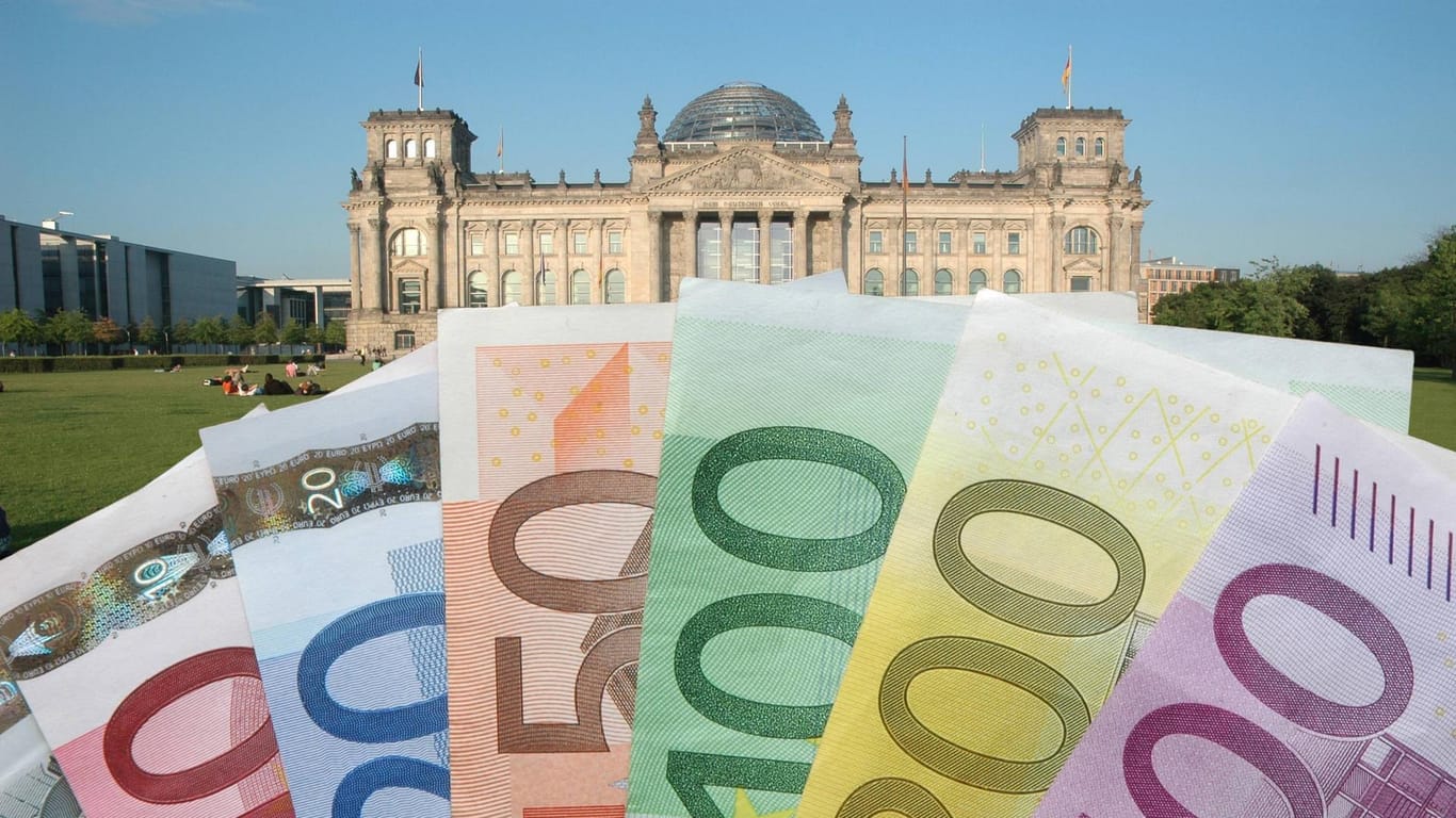 Das Reichstagsgebäude: Mehrere CDU-Abgeordnete sollen laut Spiegel-Informationen versucht haben, Schulden einer deutschen Firma in der Ukraine einzutreiben. (Symbolfoto)