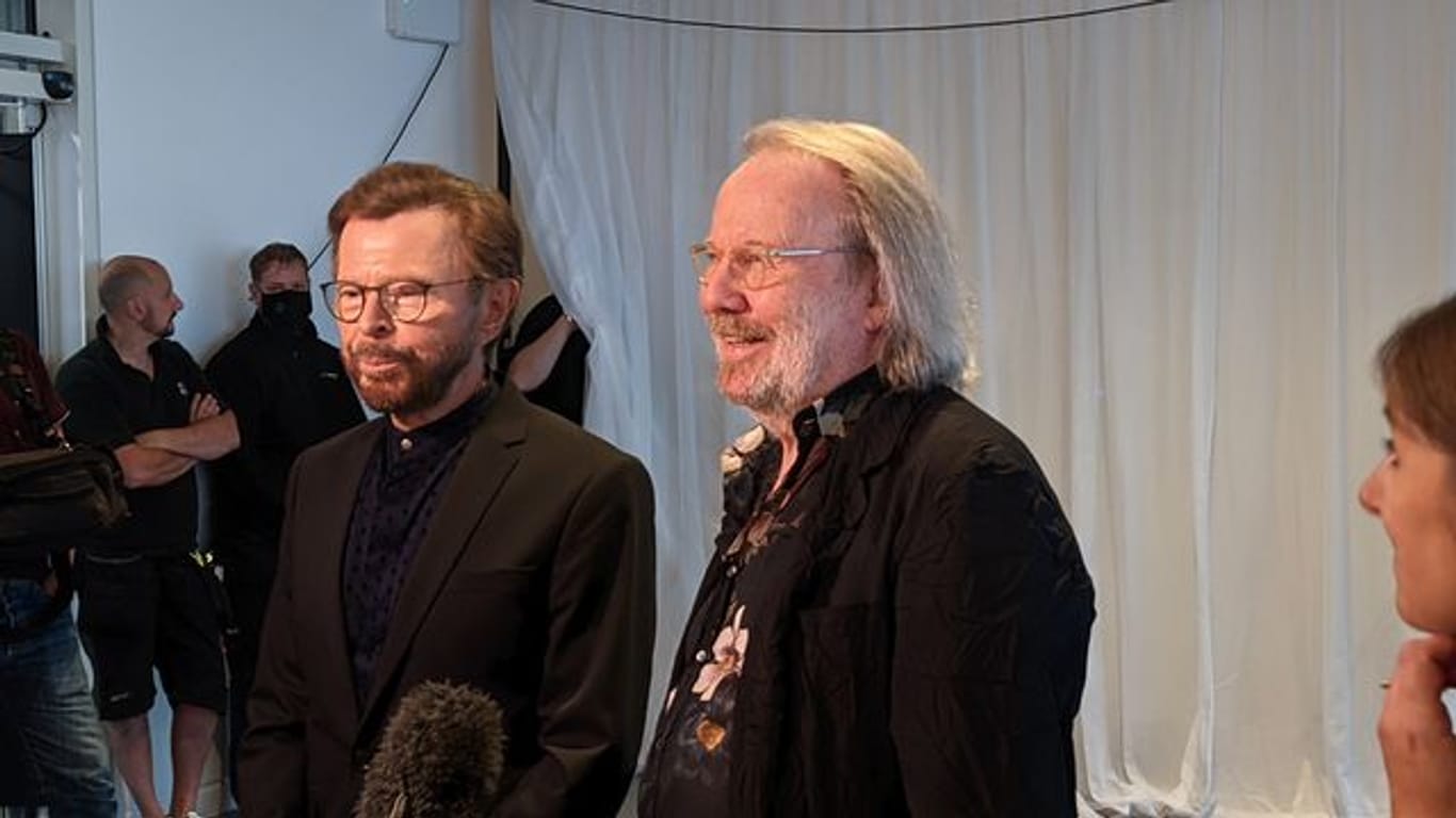 Björn Ulvaeus (l) und Benny Andersson sorgten für eine Überraschung: neue Abba-Songs.