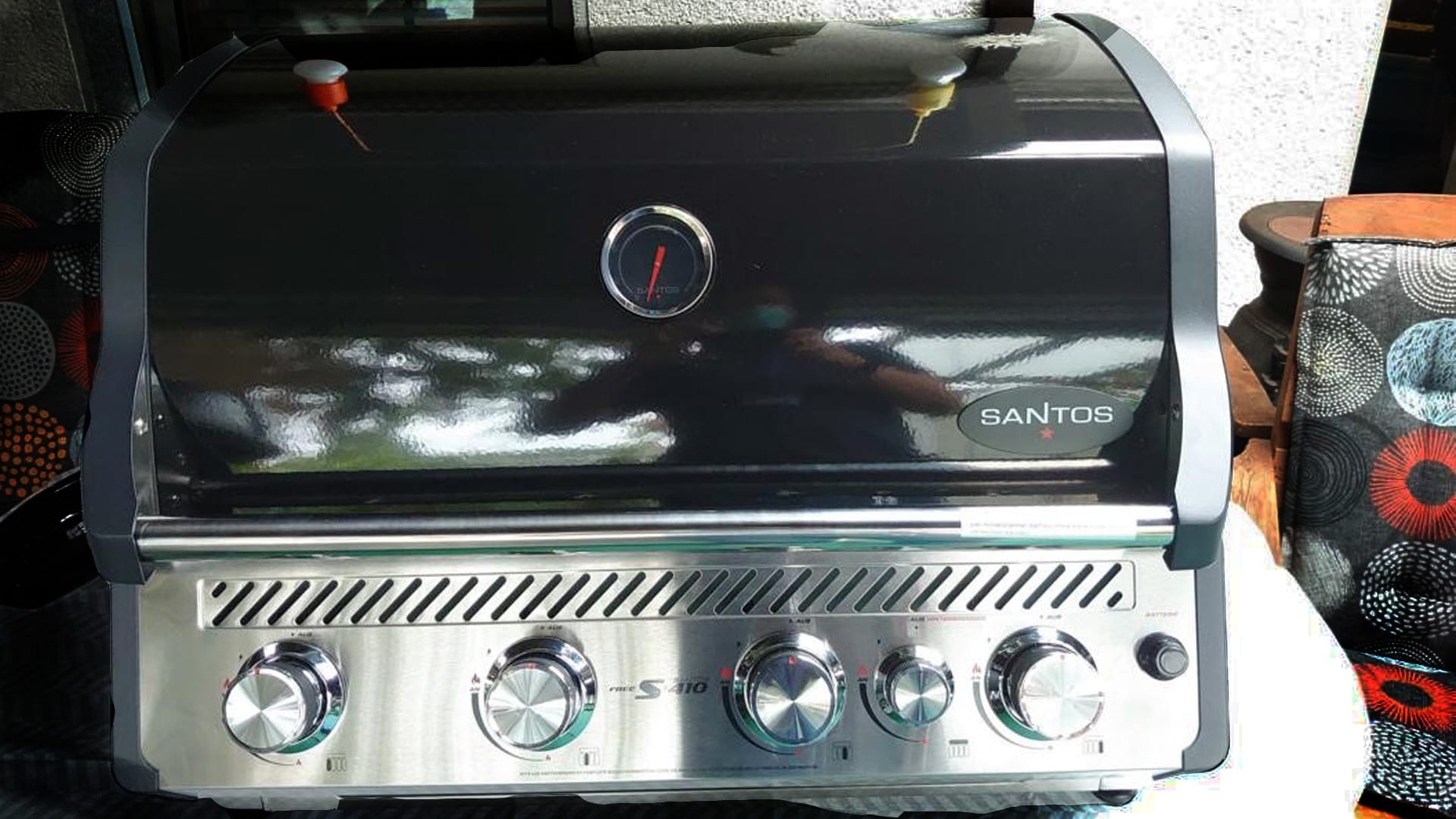 Ein Grill der Marke "Santos": Die Polizei sucht die Besitzer von rund 100 gestohlenen Geräten. Ein Grill der Marke "Santos": Die Polizei sucht die Besitzer von rund 100 gestohlenen Geräten.