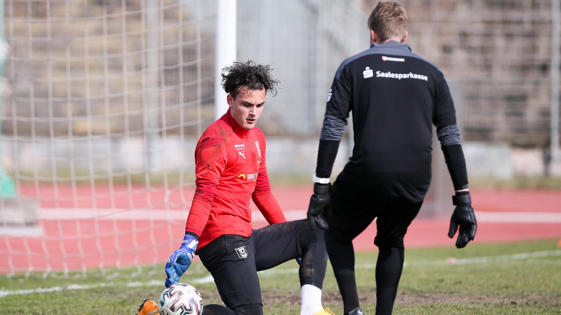 Tim Schreiber (l.) bei der Arbeit mit Marian Unger.