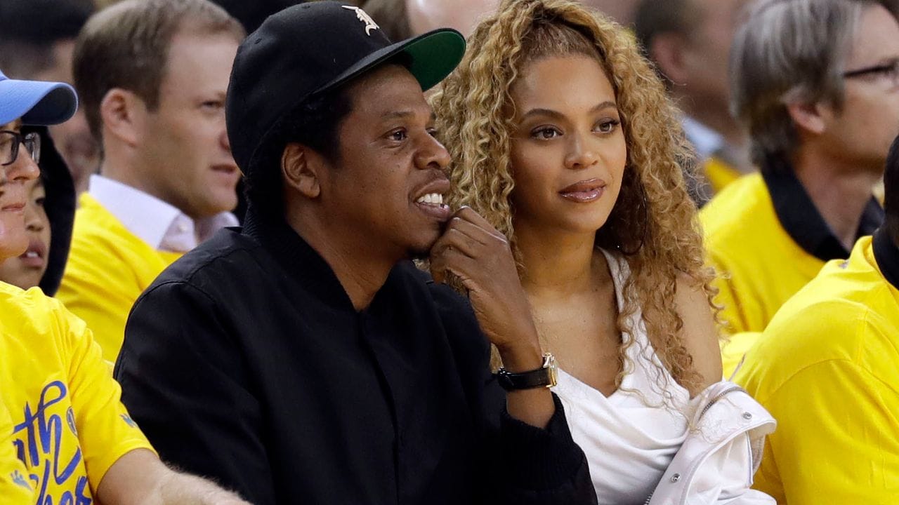 Jay-Z und seine Frau Beyoncé 2018 in Oakland.