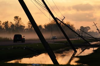 Umgeknickte Stromleitungen in Reserve, Louisiana: Hurrikan "Ida" war der fünftstärkste, der die USA seit Beginn der Aufzeichnungen getroffen hat.
