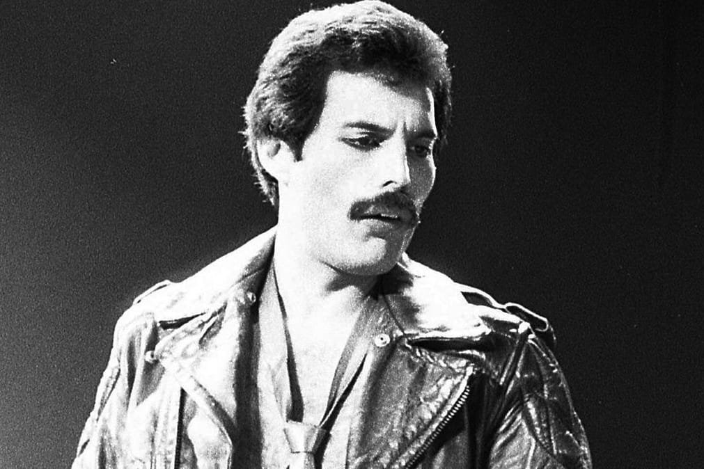 Freddie Mercury bei einem Queen-Konzert 1980.