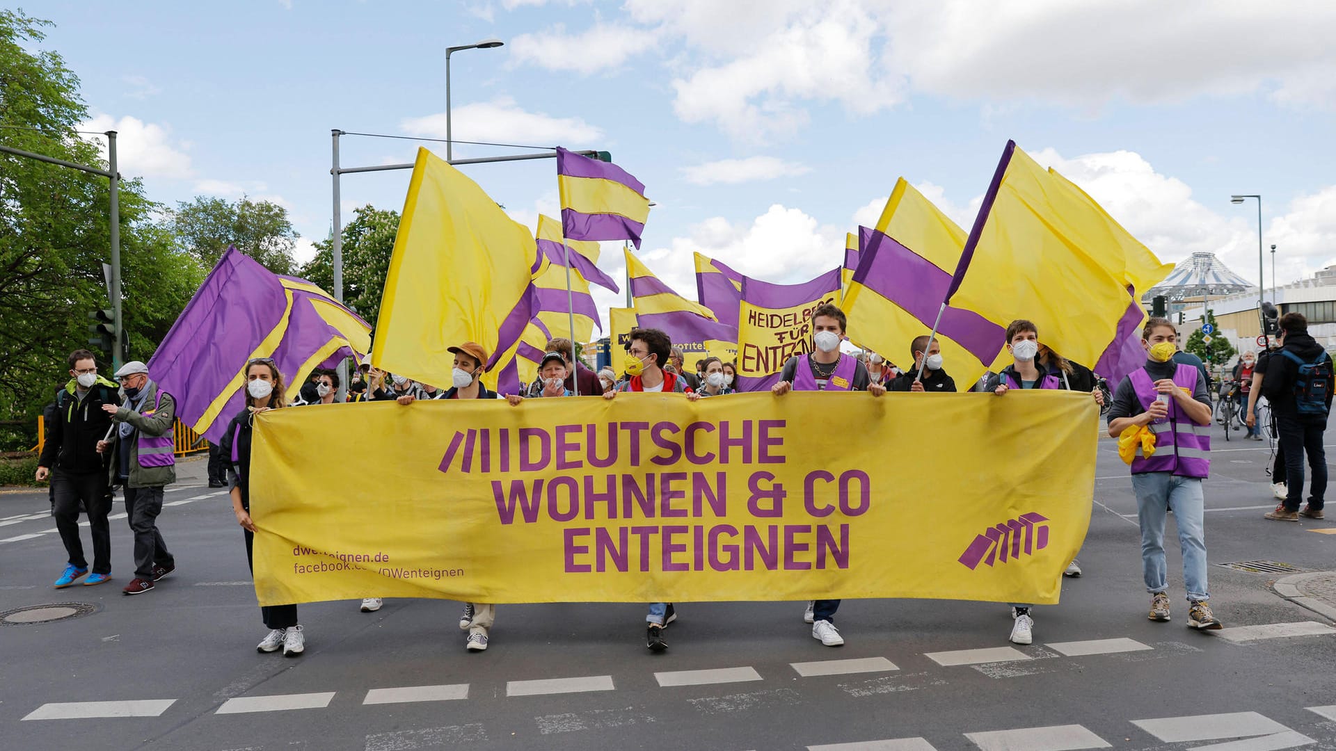 Eine Demonstration "Gegen den Mietenwahnsinn" im Mai (Archivbild): Lederer möchte die Enteignung großer Immobilienkonzerne.