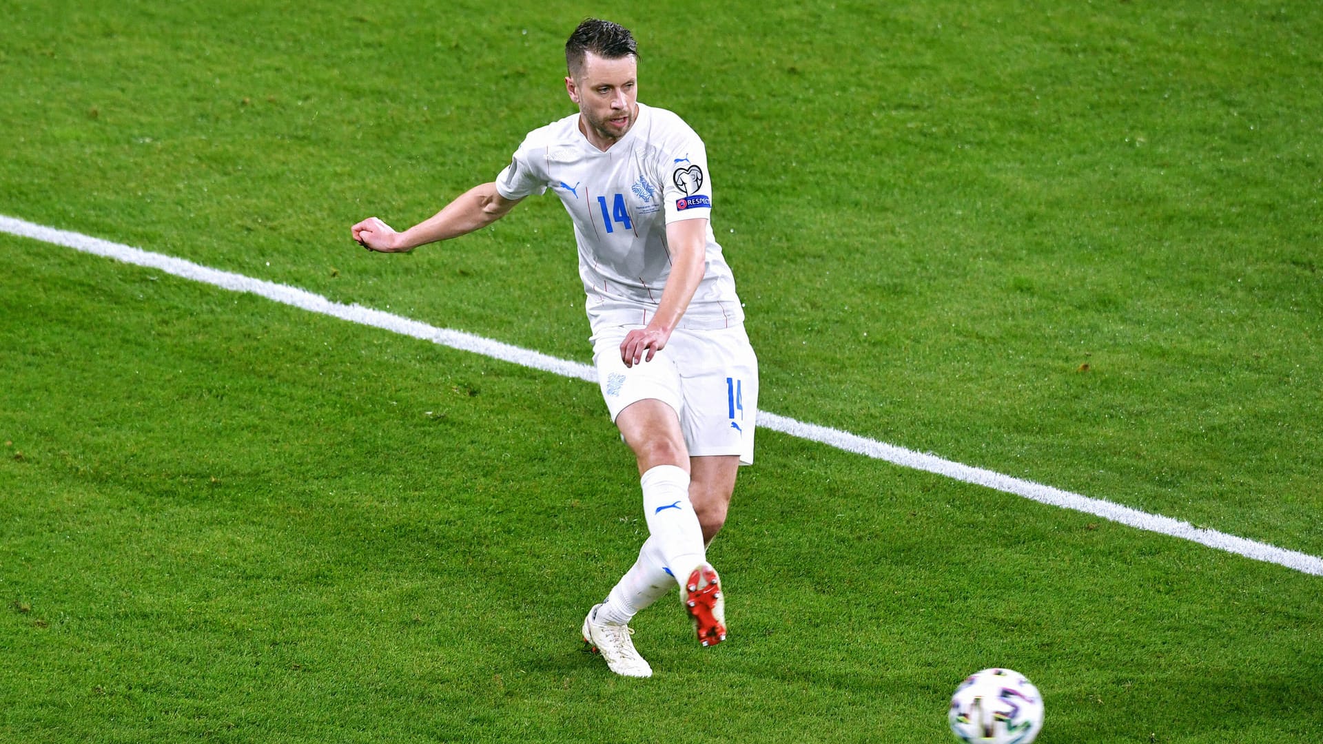 Islands Kari Arnason (Archivbild): Sein Team kam zu einem späten Ausgleich gegen Nordmazedonien. Islands Kari Arnason (Archivbild): Sein Team kam zu einem späten Ausgleich gegen Nordmazedonien.