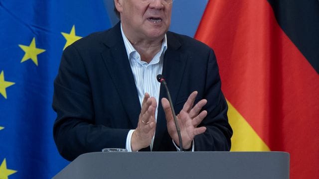 Armin Laschet spricht