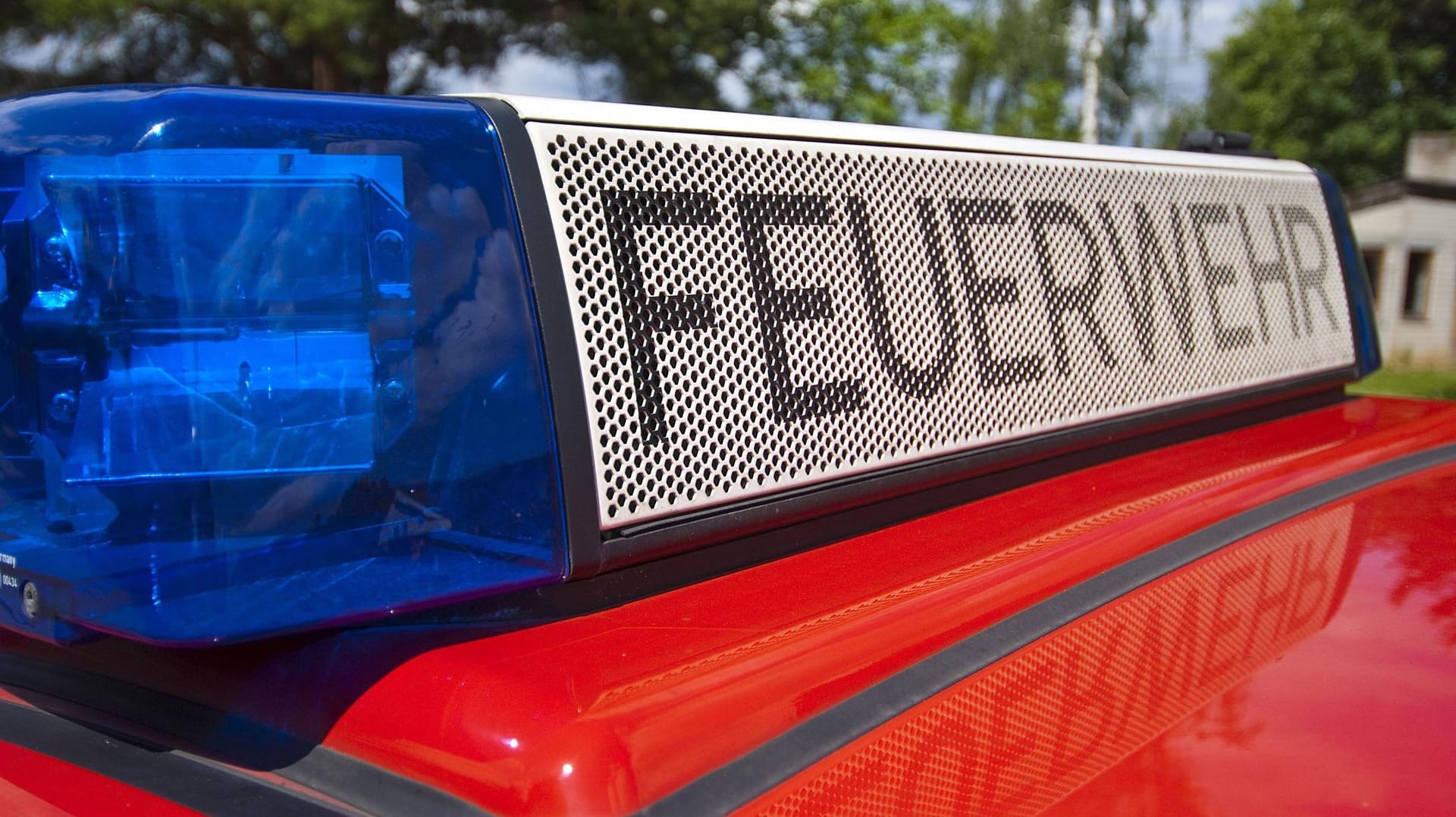 Feuerwehr im Einsatz: In Ettlingen ist ein Saunabereich eines Hotels in Brand geraten.