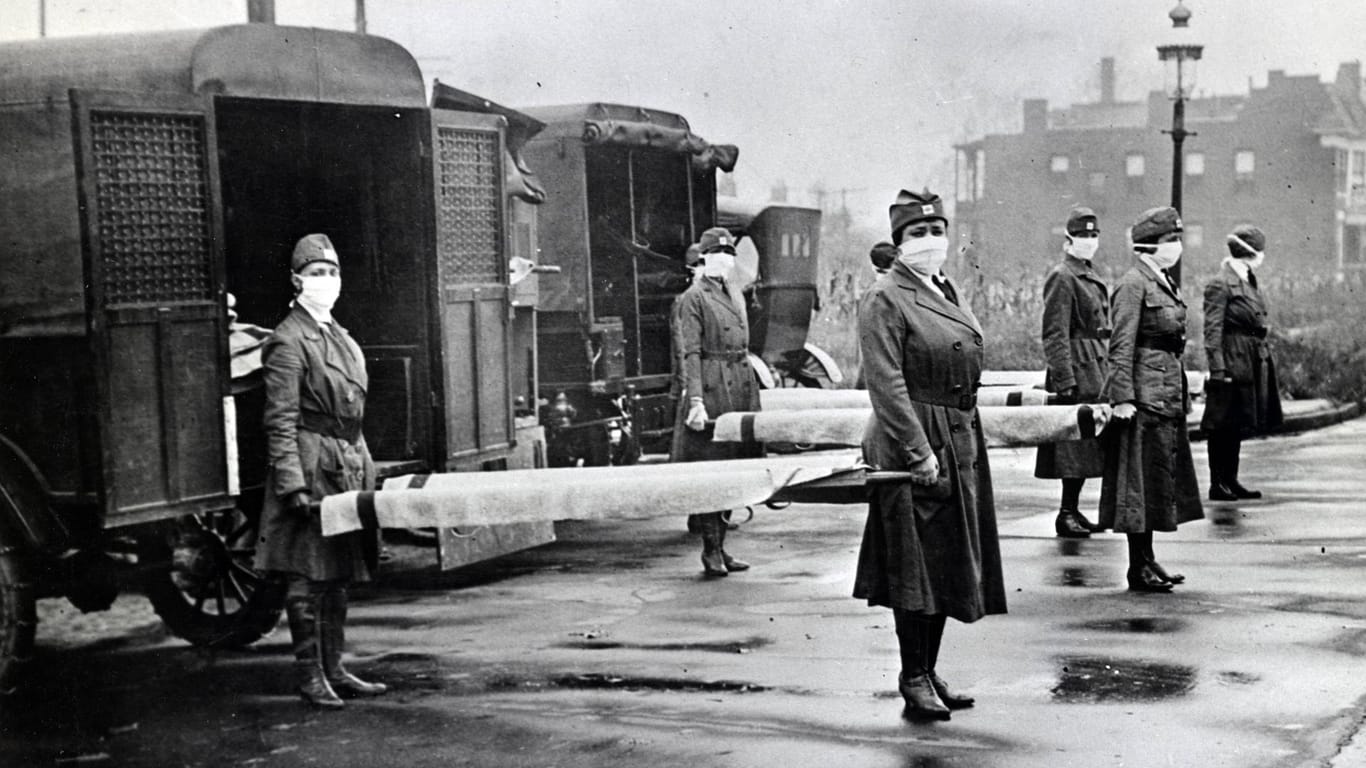 Krankenschwestern 1918: Die Spanische Grippe war eine der verheerendsten Pandemien der Geschichte.