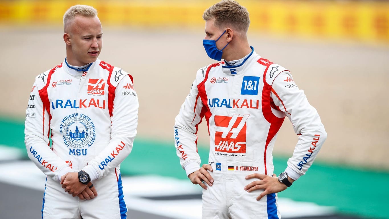 Rivalen: Mick Schumacher (r.) und Teamkollege Nikita Mazepin.