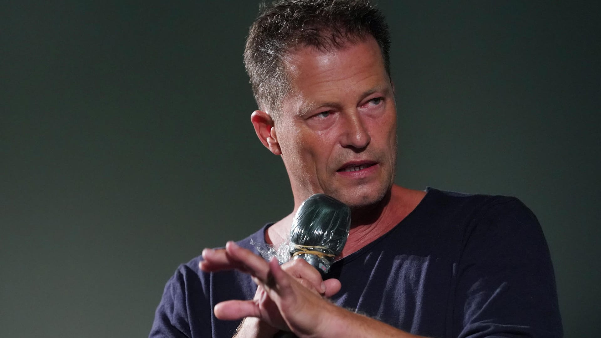 Til Schweiger: Mal wieder hat es der Schauspieler vollbracht, mit seinen Aussagen für hitzige Diskussionen zu sorgen.