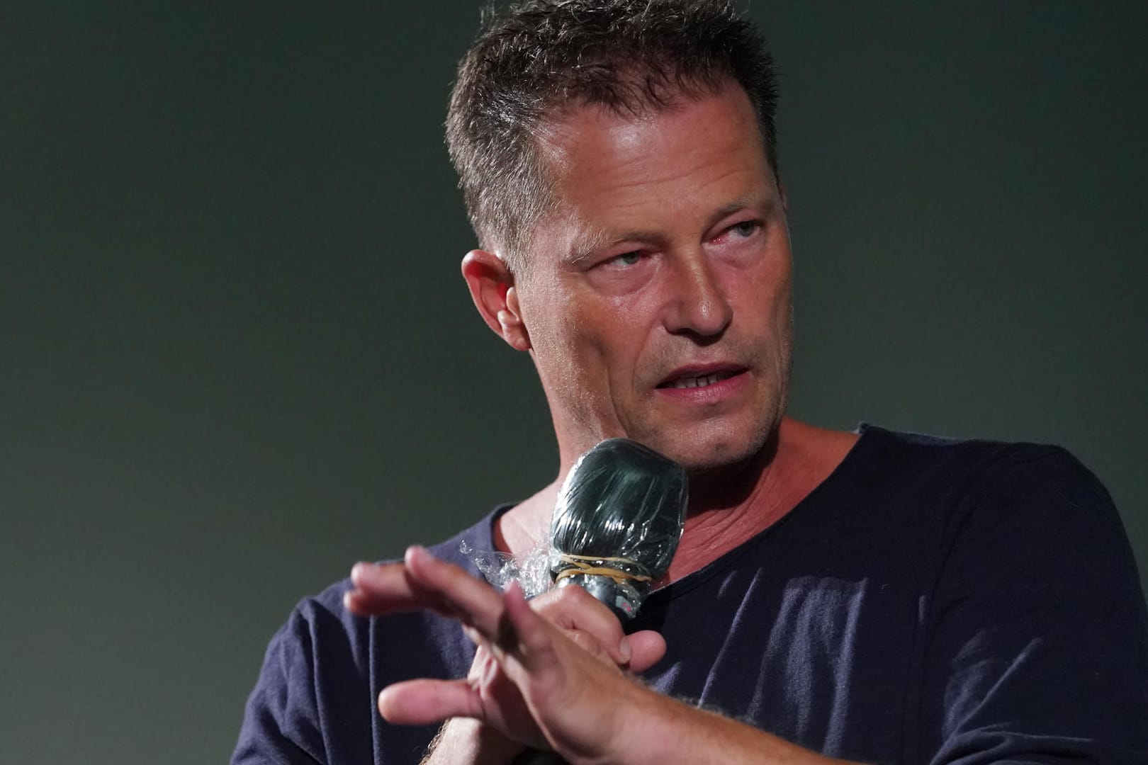 Til Schweiger: Mal wieder hat es der Schauspieler vollbracht, mit seinen Aussagen für hitzige Diskussionen zu sorgen.
