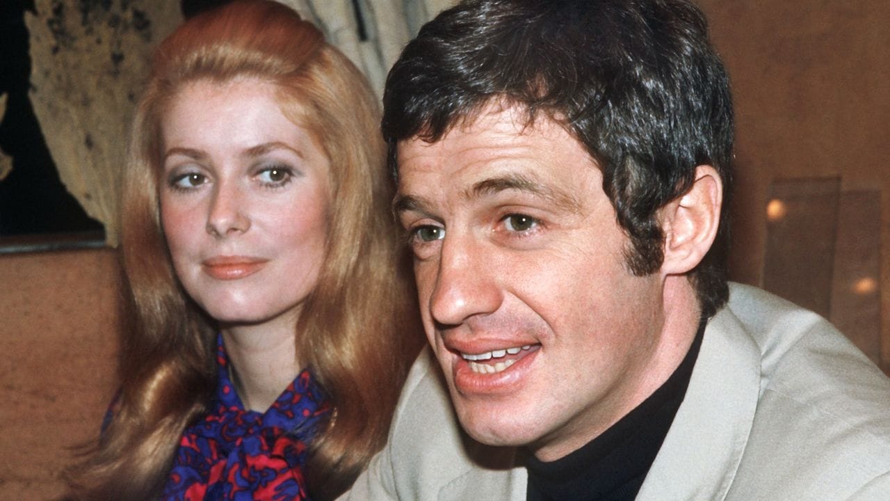 Die französischen Schauspieler Jean-Paul Belmondo und Catherine Deneuve (1999). Die französischen Schauspieler Jean-Paul Belmondo und Catherine Deneuve (1999).