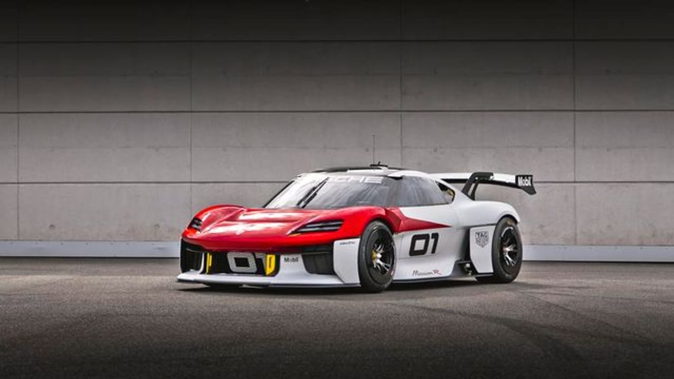 Flotte Flunder: Die Rennwagenstudie Mission R könnte auf einen rein elektrisch angetriebenen Porsche-Sportwagen hindeuten.