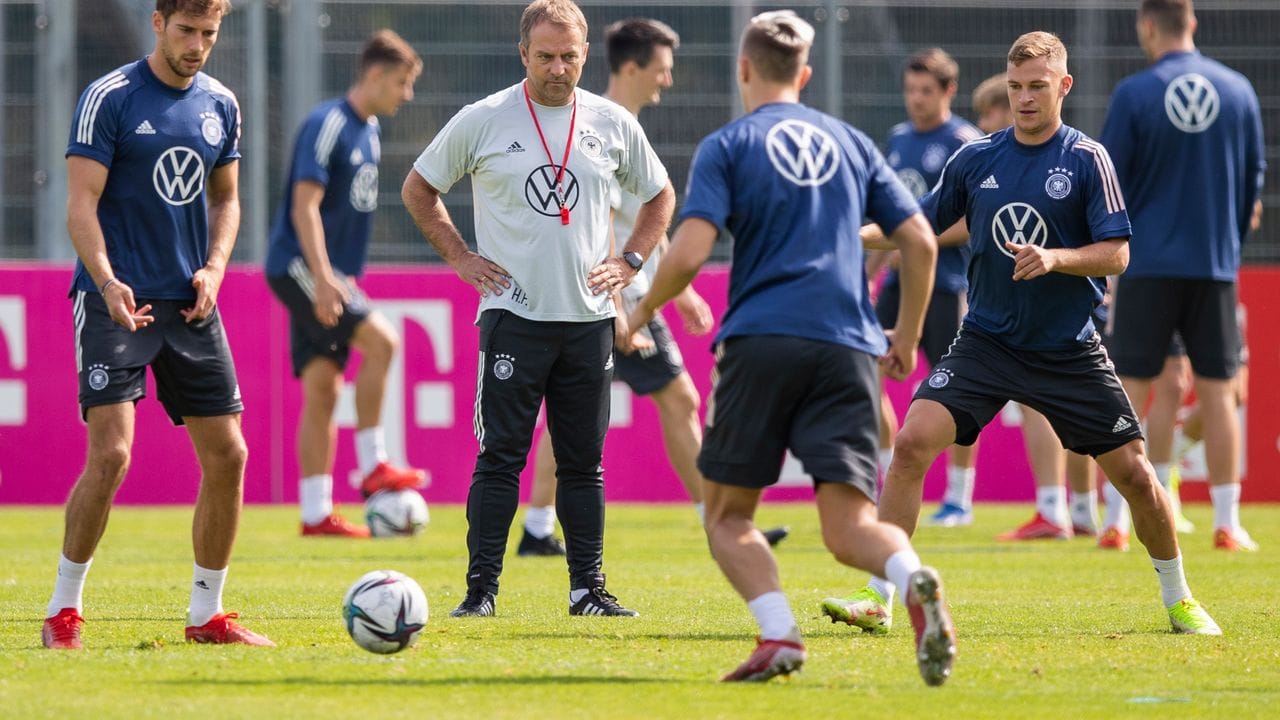 Bundestrainer Hansi Flick (M. Bundestrainer Hansi Flick (M.