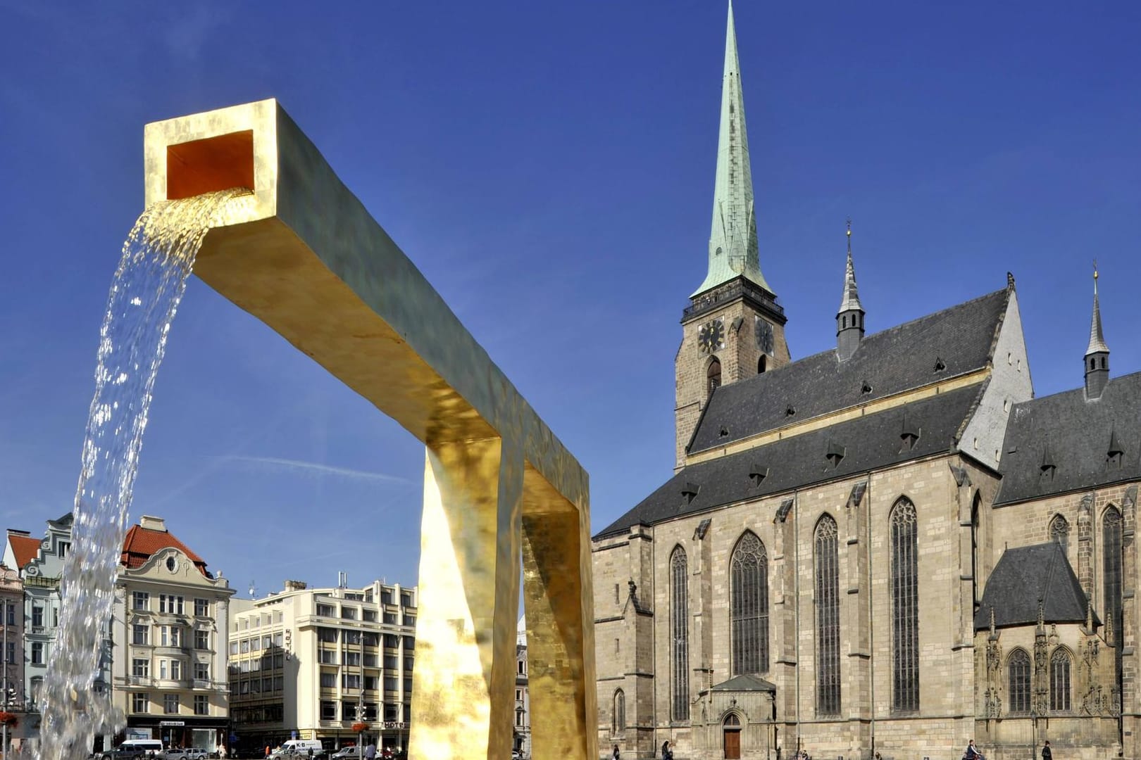 Die St.-Bartholomäus-Kathedrale in Pilsen: Hier wurde die Polizei zu einem ungewöhnlichen Einsatz gerufen.