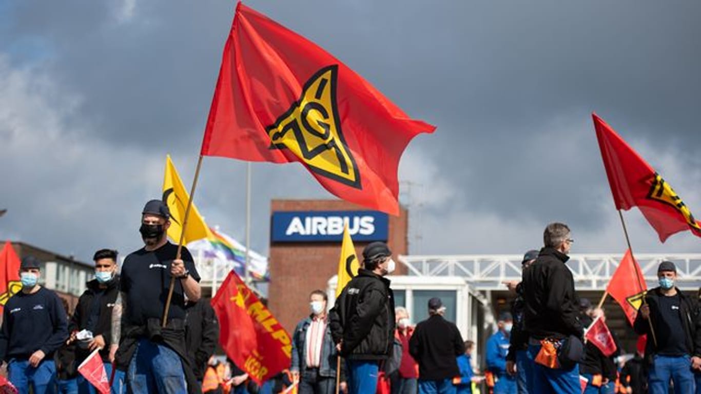 Proteste der IG Metall bei Airbus Finkenwerder