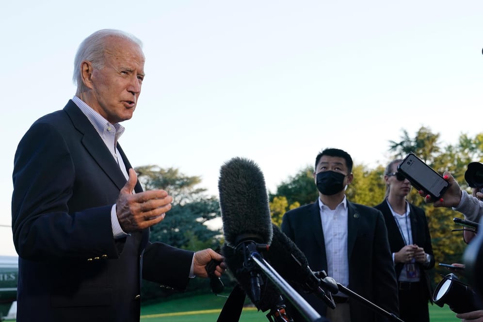 US-Präsident Biden: Nach dem verheerenden Unwetter im Nordosten der USA hat Präsident Joe Biden bei einem Besuch im Katastrophengebiet in drastischen Worten vor den Folgen des Klimawandels gewarnt.