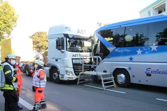 Schwerer Unfall mit Bussen in Hagen