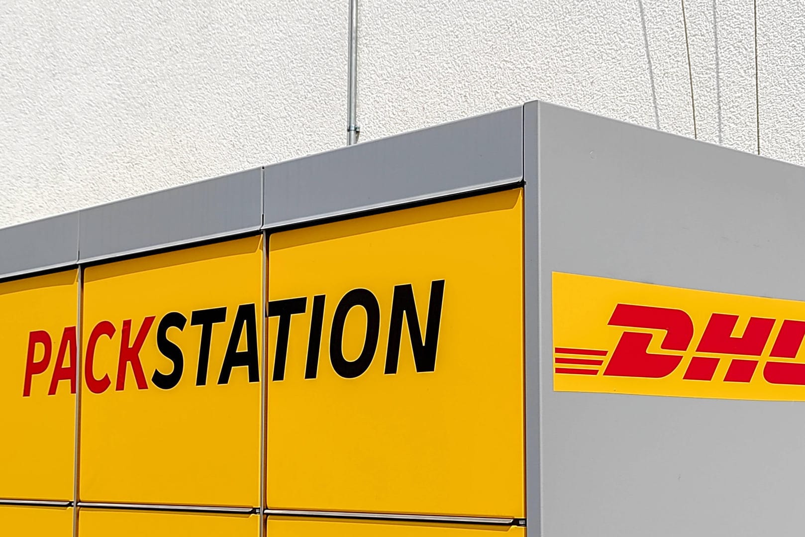 Packstation: DHL kündigt einige Änderungen für das Abholen von Paketen an.