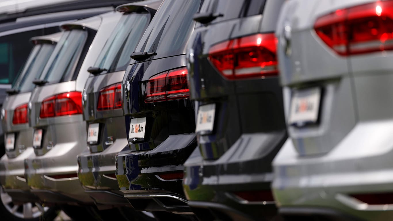 Bewegung auf dem Automarkt: Die Chipkrise bei Neuwagen macht nun Gebrauchte rar – und teuer.