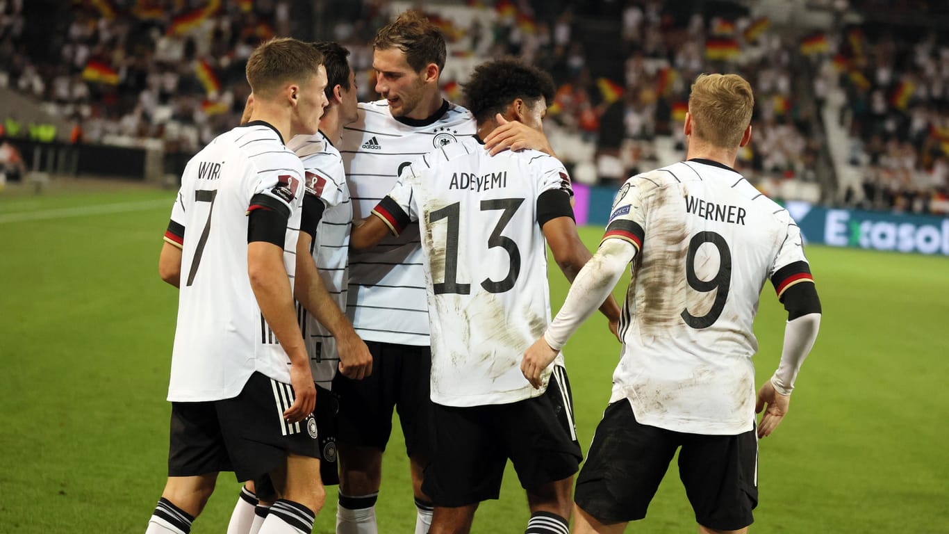 Florian Wirtz, Jonas Hofmann, Leon Goretzka, Karim Adeyemi und Timo Werner (v.l.n.r.): Die deutsche Nationalelf spielt am Mittwoch gegen Island.