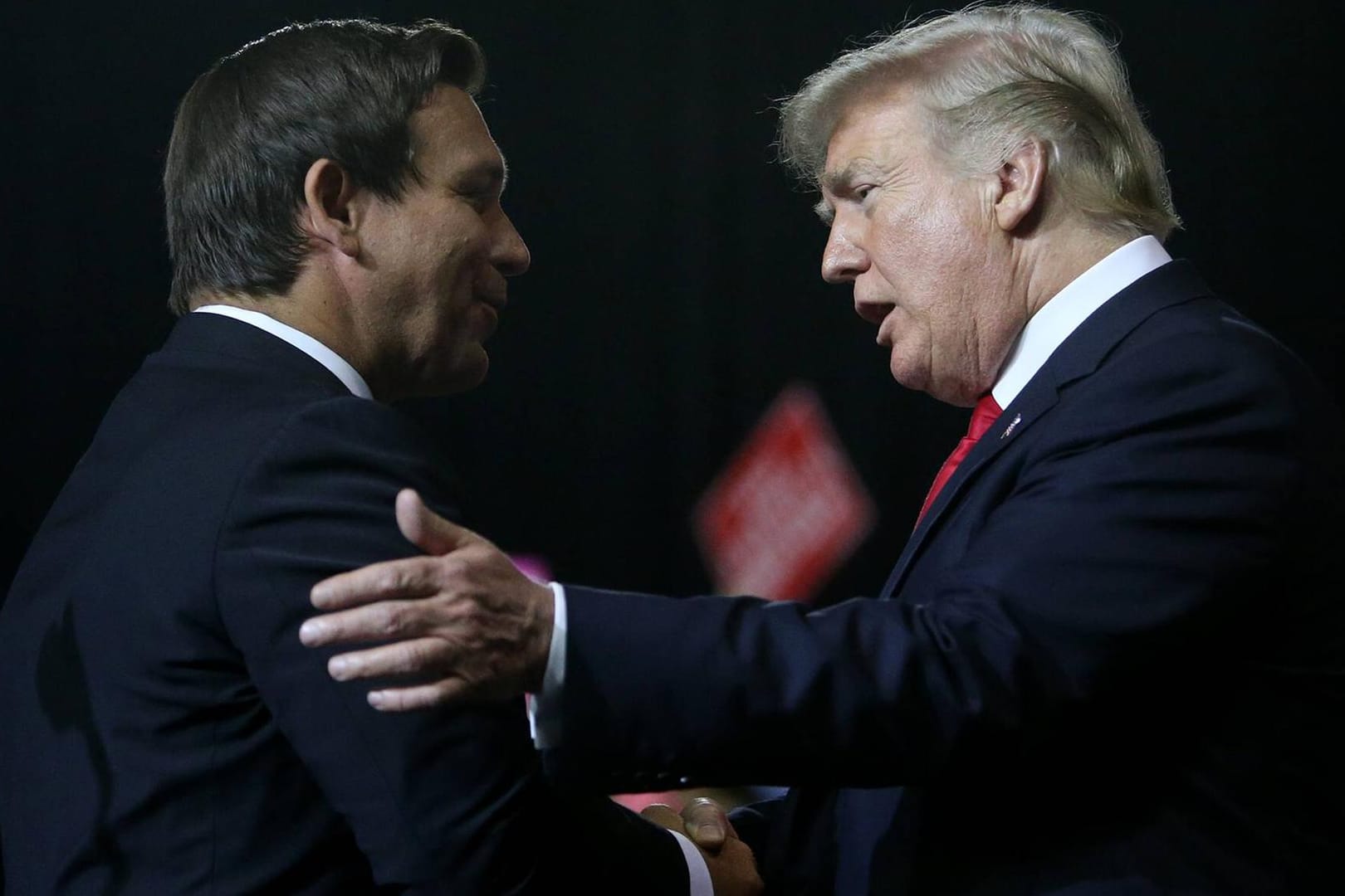 Freude oder Feinde? Ron DeSantis und Donald Trump