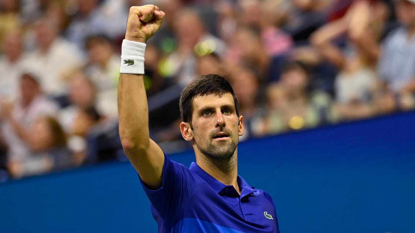 Novak Djokovic: Der Weltranglistenerste trifft im Halbfinale der US Open auf Olympiasieger Alexander Zverev.