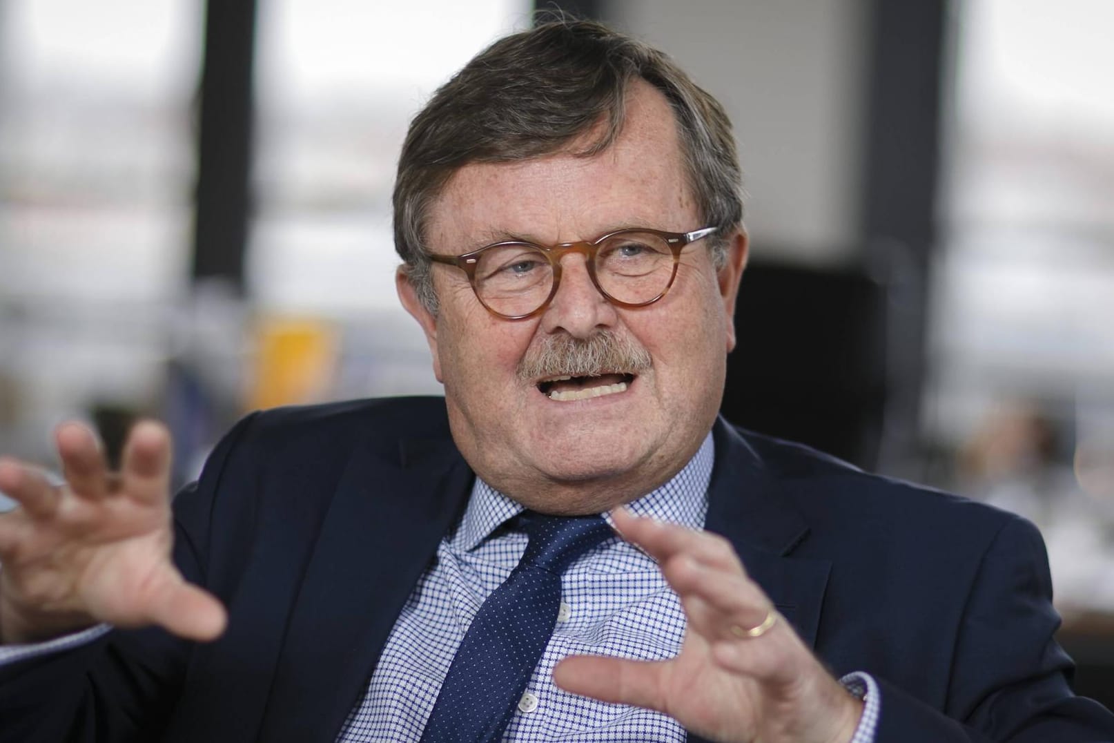Frank Ulrich Montgomery: Er fordert die bundesweite Einführung der 2G-Regel.
