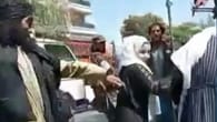 Brutale Szenen: Taliban peitschen Frauen aus