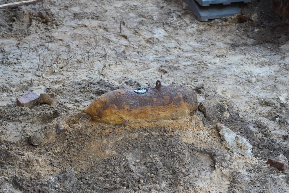 Eine Bombe aus dem Zweiten Weltkrieg (Archivbild): Ein ähnliches Exemplar wurde in Dortmund gefunden.