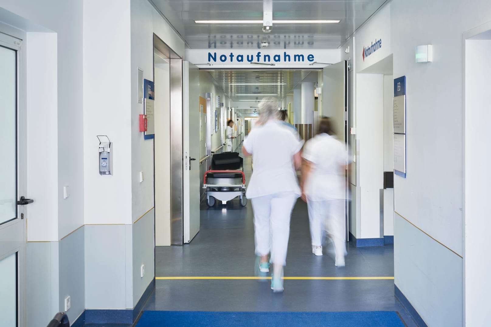 Notaufnahme im Krankenhaus: Viele Krankenhäuser haben mittlerweile eine Stroke-Unit für Schlaganfall-Patienten.