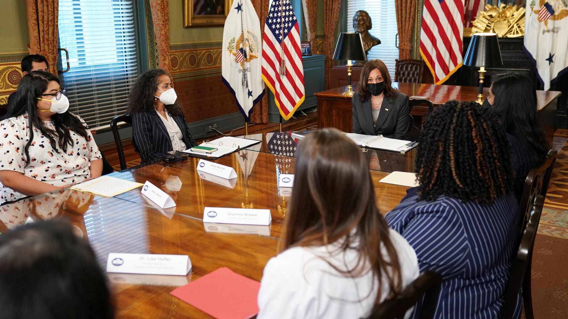 US-Vizepräsidentin Kamala Harris hält ein Treffen zu dem neuen Abtreibungsgesetz in Texas: Die USA haben den Bundesstaat verklagt.