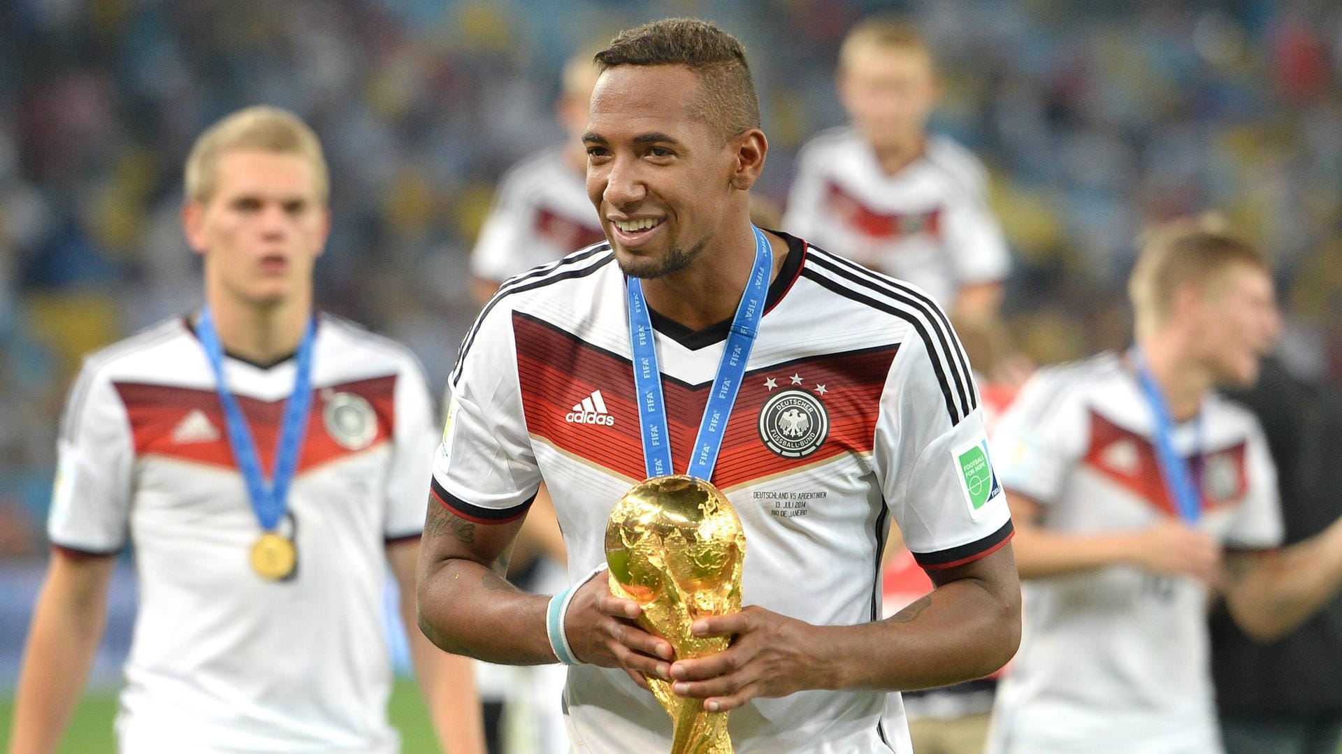 Im Alter von 25 Jahren krönte sich Jerome Boateng mit der DFB-Elf zum Fußball-Weltmeister.