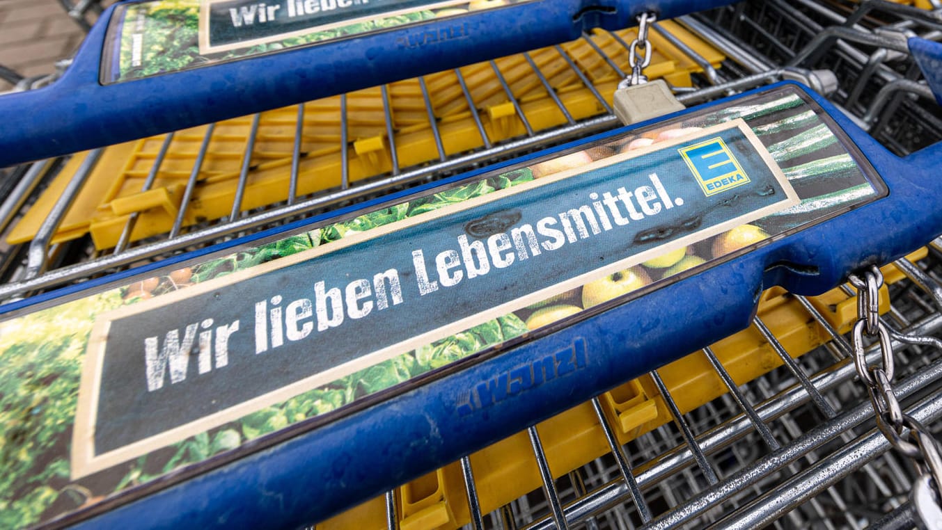 Edeka-Einkaufswagen: Die Liebe zu Eckes-Granini ist derzeit etwas abgekühlt.