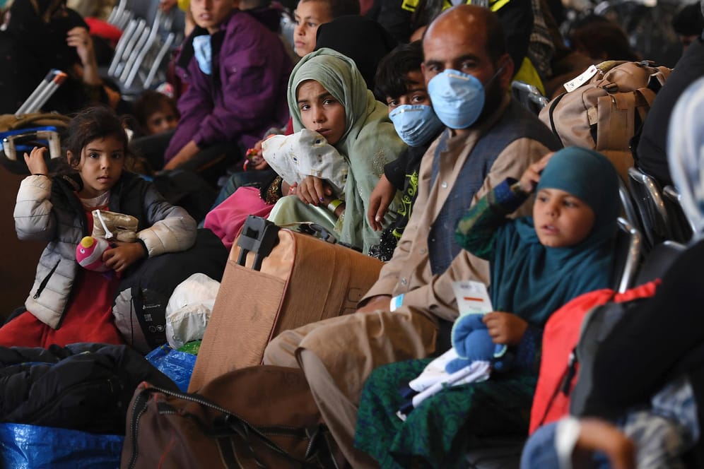 Afghanische Flüchtlinge in Ramstein: Die USA setzen Flüge in ihr Land vorerst aus.