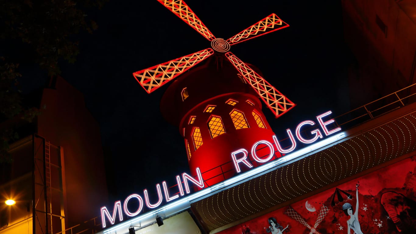 Wohl das bekannteste Symbol des Pariser Nachtlebens: das Moulin Rouge(Archivbild). Nach langer Pause öffnet es wieder.