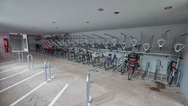 Fahrradparkhaus Kellinghusenstraße Fahrradparkhaus Kellinghusenstraße