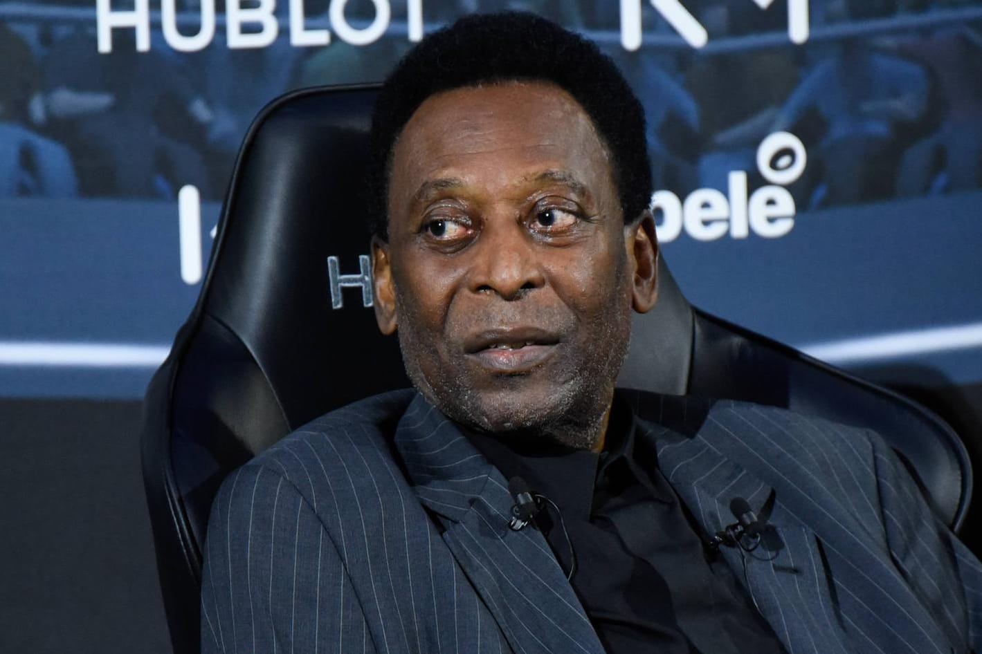 Pelé: Die Fußballlegende erholt sich aktuell von einer Darm-OP.