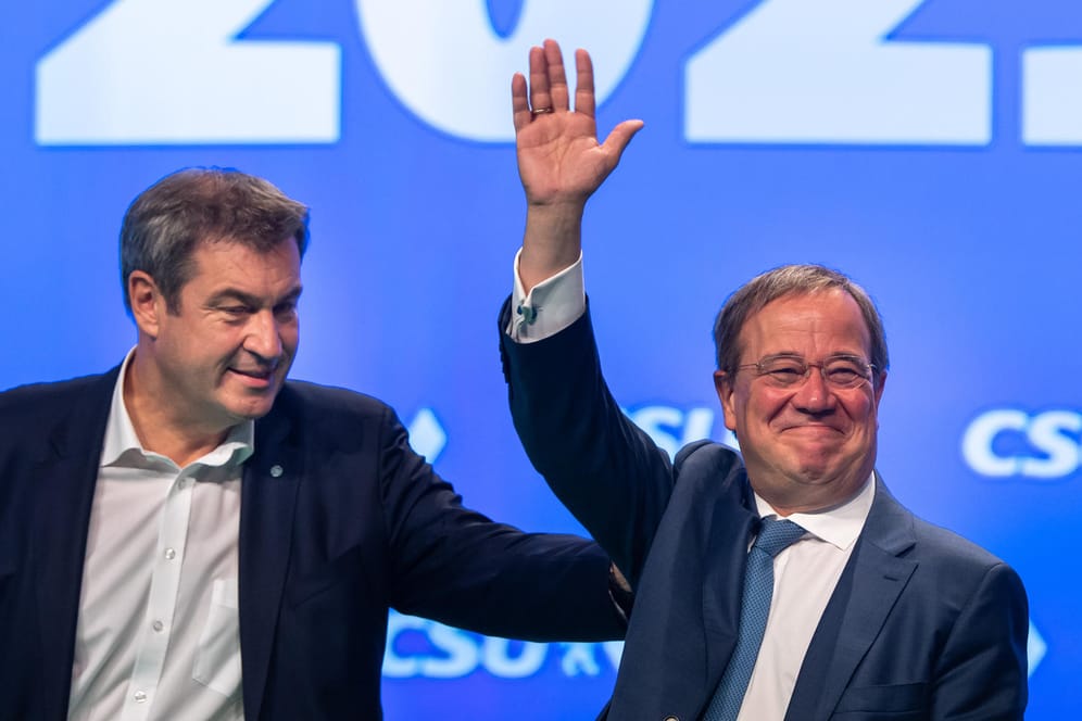 Markus Söder (l) und Armin Laschet auf dem CSU-Parteitag.