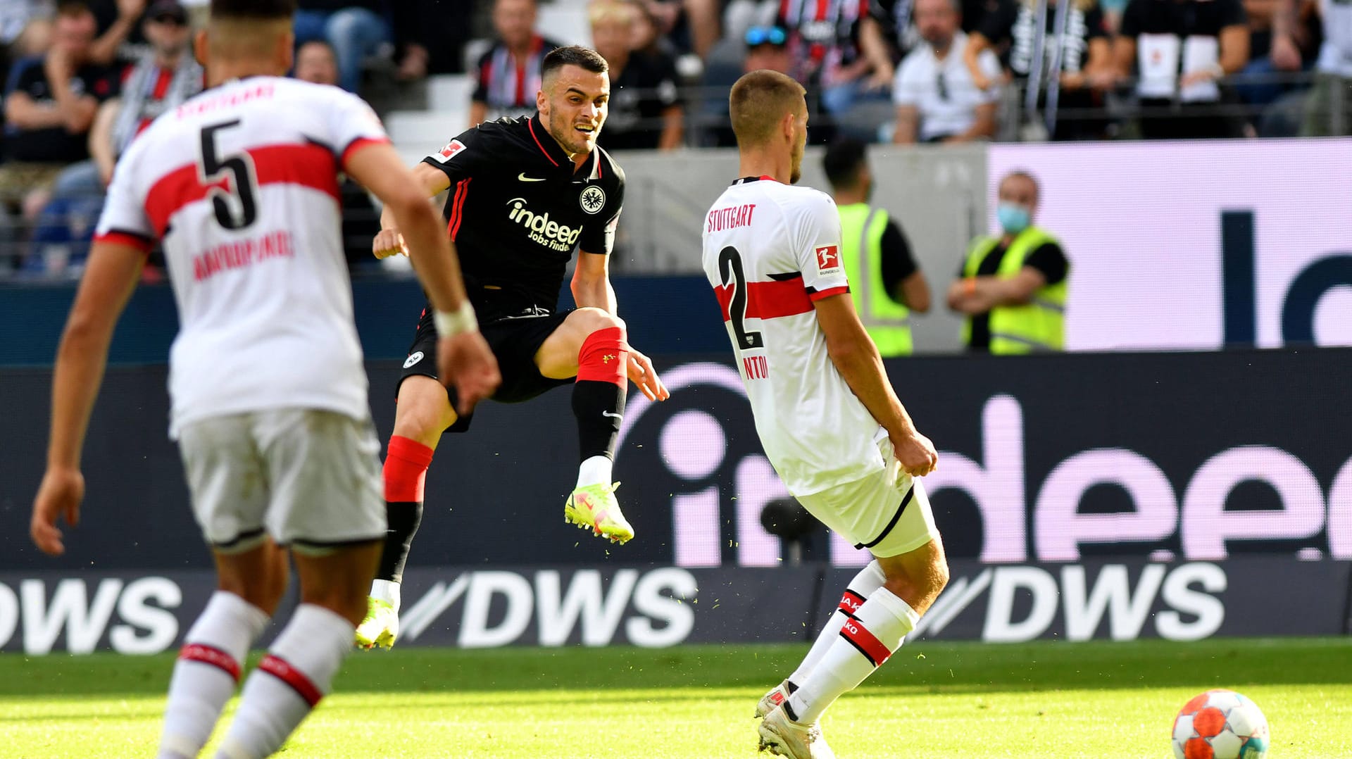 Filip Kostic: Der Frankfurter traf zum 1:0 für die Eintracht – dennoch wurde es am Ende nur ein Remis. Filip Kostic: Der Frankfurter traf zum 1:0 für die Eintracht – dennoch wurde es am Ende nur ein Remis.