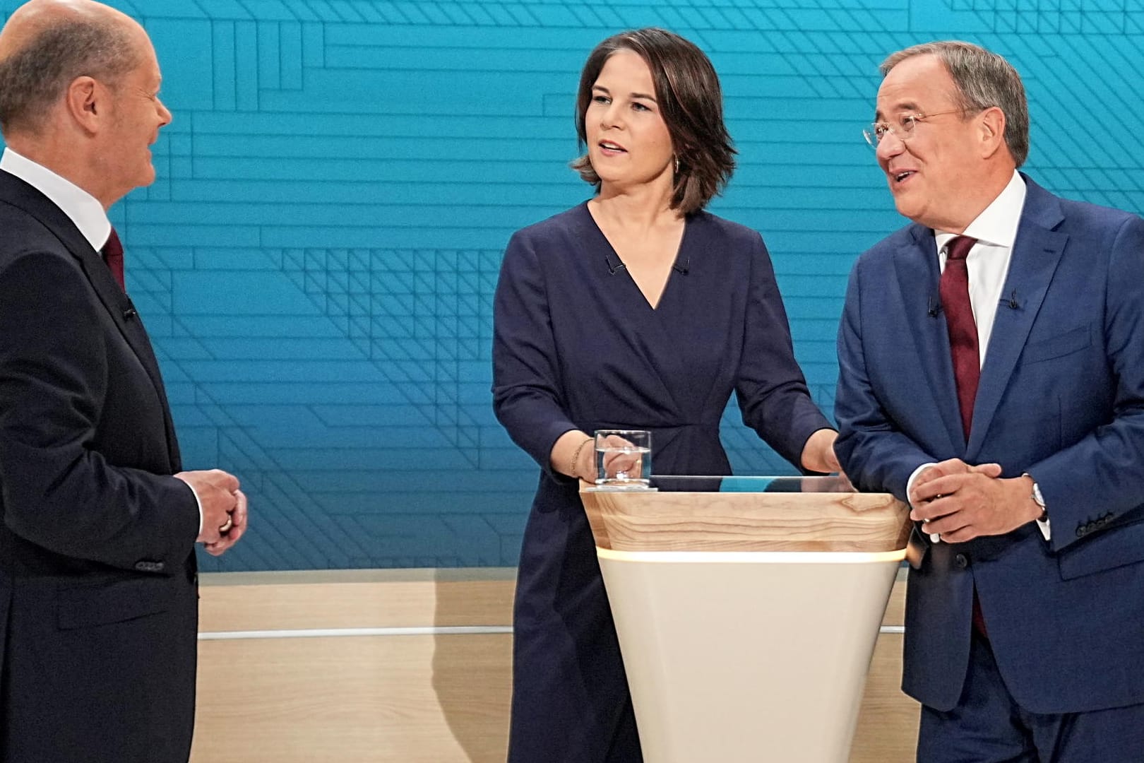 TV-Triell: Olaf Scholz (l), Annalena Baerbock (m) und Armin Laschet (r) liefern sich einen Schlagabtausch.