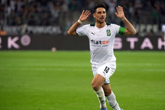 Mönchengladbachs Lars Stindl feiert sein Tor zum 1:0.