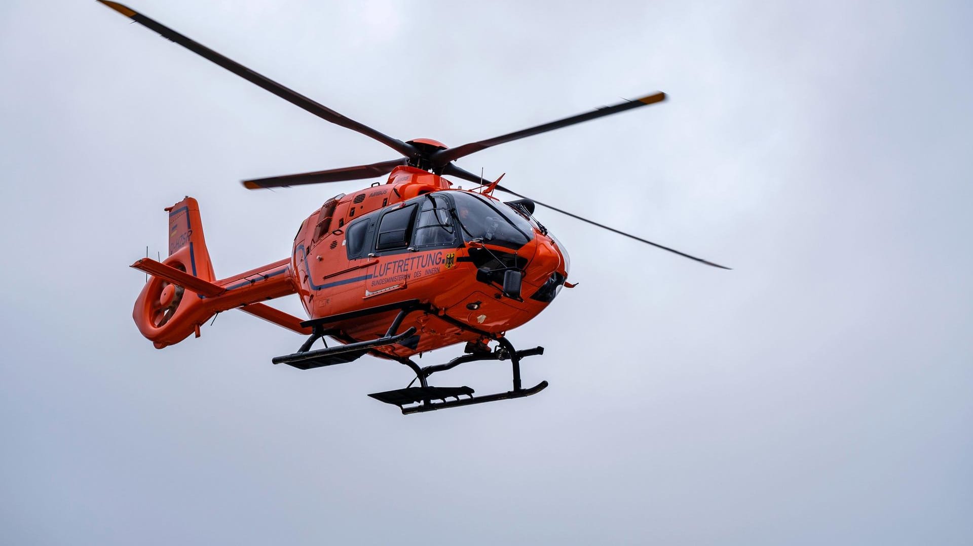 Rettungshubschrauber: Der Dreijährige verstarb noch am Unglücksort (Symbolbild). Rettungshubschrauber: Der Dreijährige verstarb noch am Unglücksort (Symbolbild).